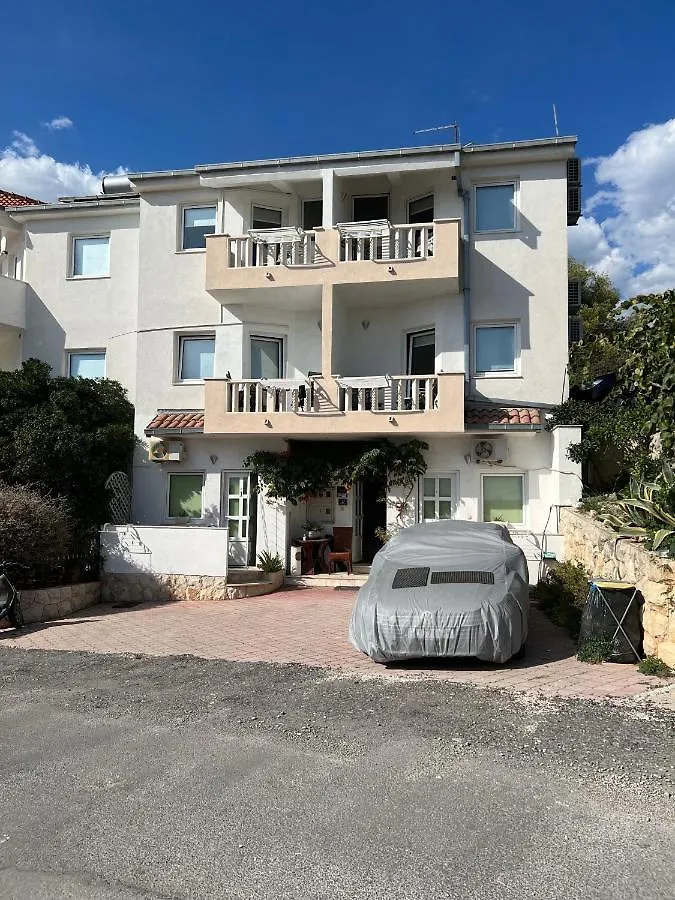 Apartmani Levarda Trogir 0*,  Croatia