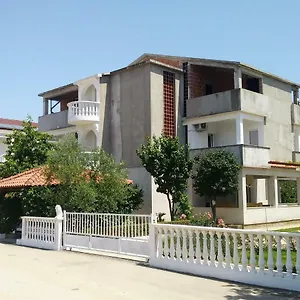 Daja Apartman Biograd Na Moru